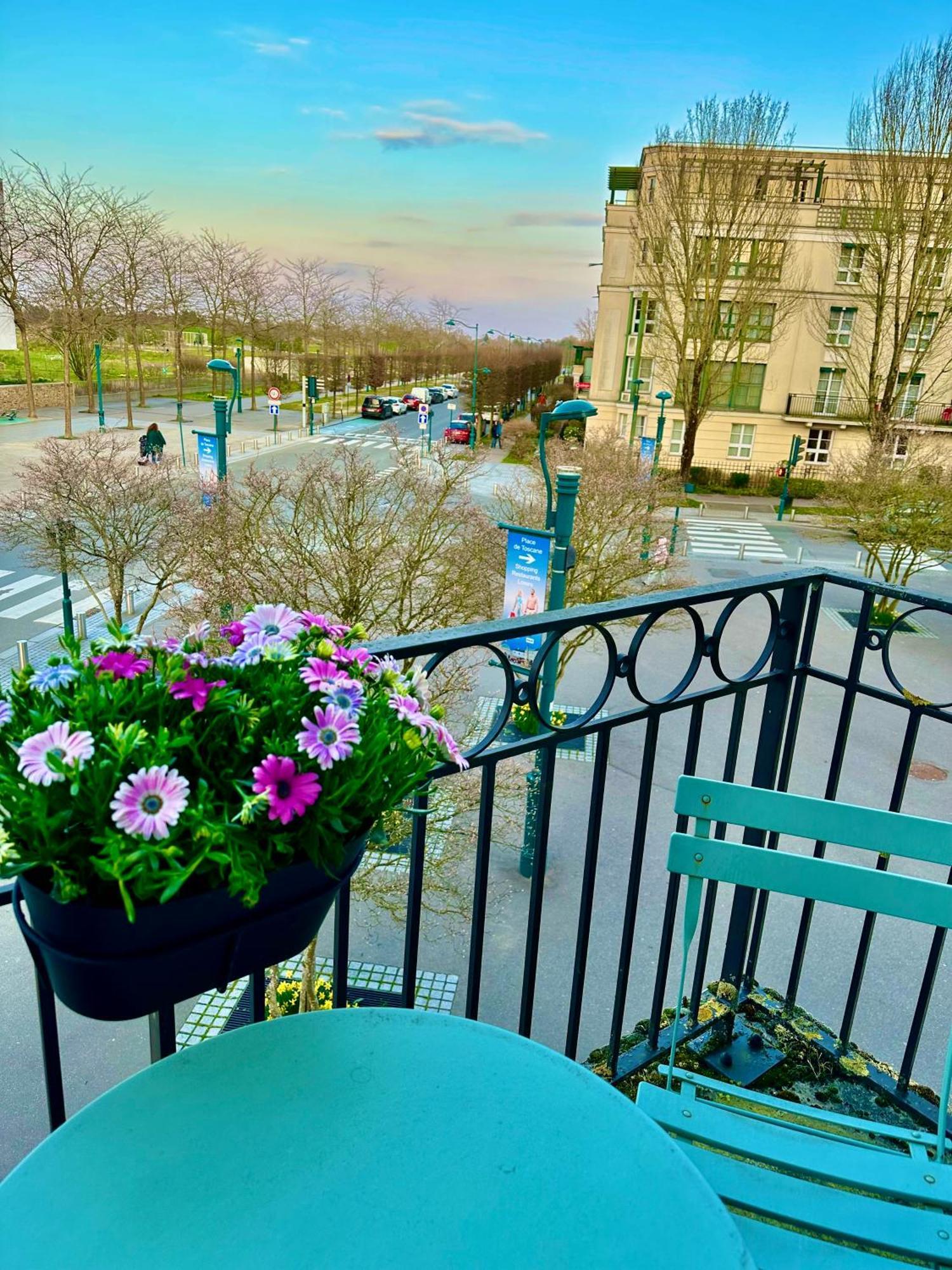 Appt Vue Place De Toscane - 4Min Disneyland-Paris Serris Buitenkant foto